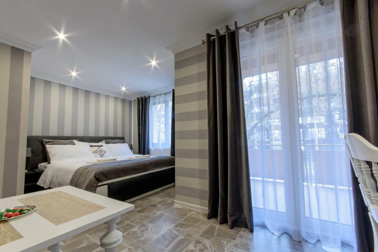 Williams House Hotel Hunedoara Exterior photo